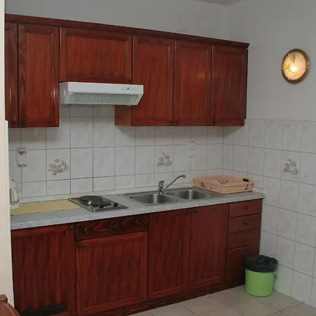 3094a Apartment Rogoznica (Sibenik-Knin)