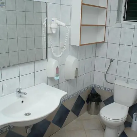 3094a Apartment Rogoznica (Sibenik-Knin)